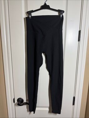 High-Rise Black Leggings with V-Waist Detail